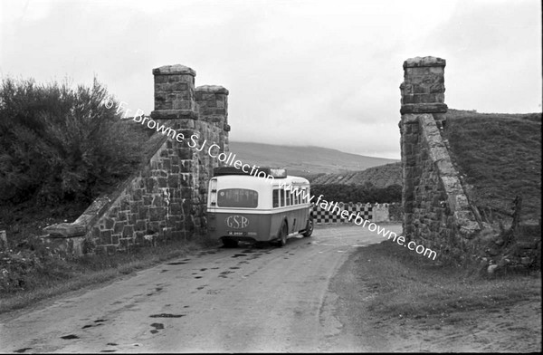 BUS SCENE BRIDGE